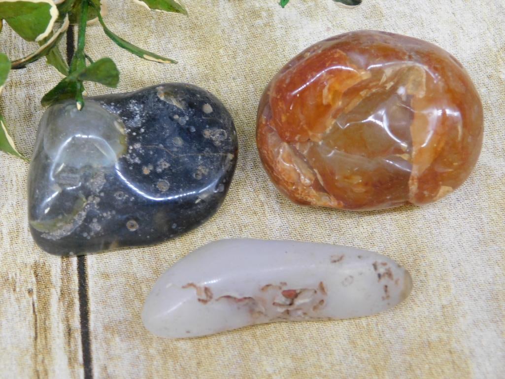 MIXED LOT ROCK STONE LAPIDARY SPECIMEN: MIXED LOT ROCK STONE LAPIDARY SPECIMEN