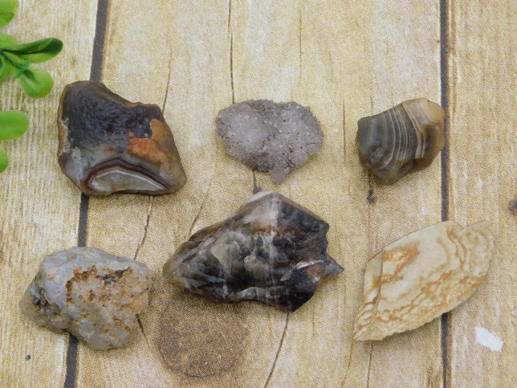 MIXED LOT ROCK STONE LAPIDARY SPECIMEN: MIXED LOT ROCK STONE LAPIDARY SPECIMEN