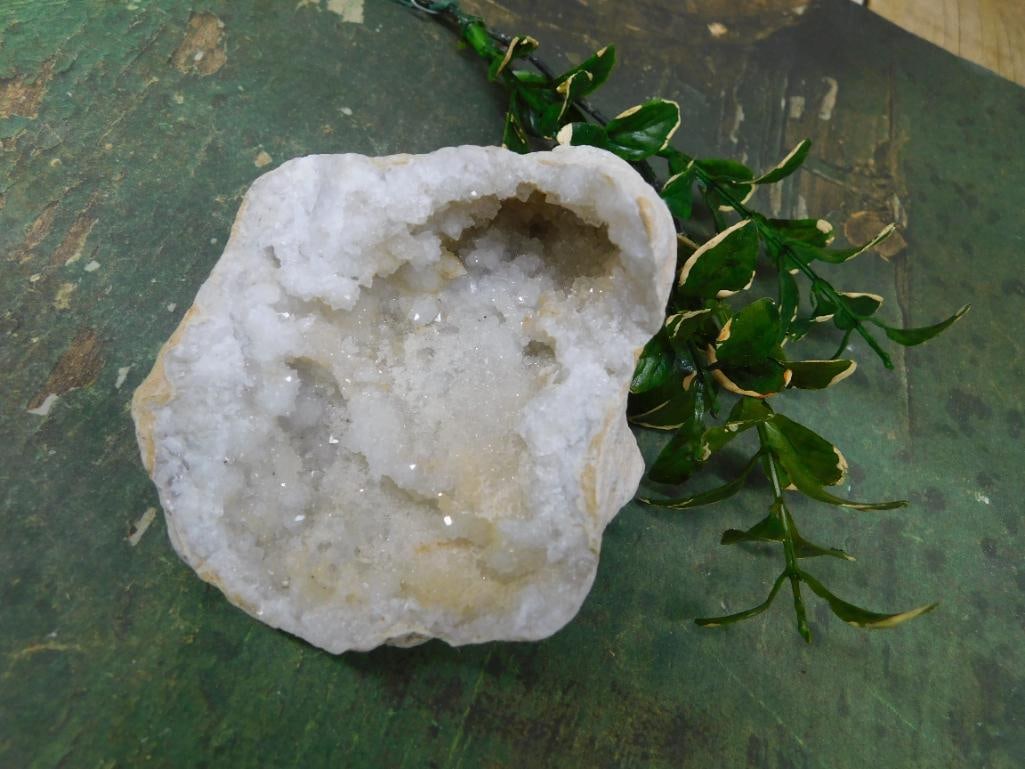 GEODE ROCK STONE LAPIDARY SPECIMEN (1 of 2)