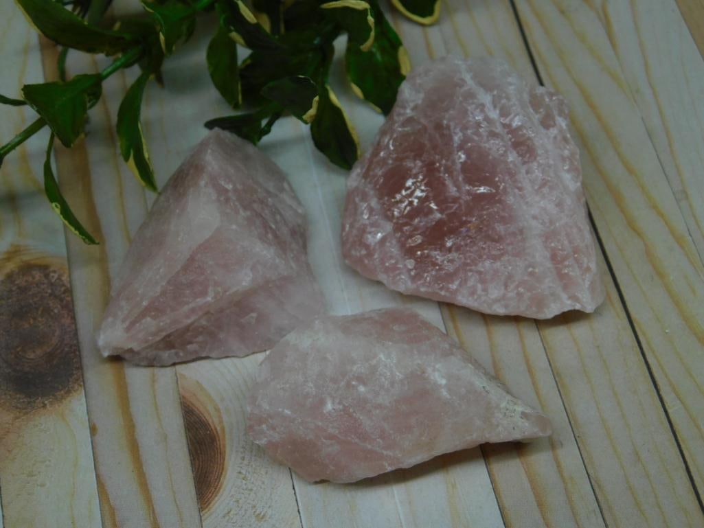 ROSE QUARTZ ROCK STONE LAPIDARY SPECIMEN (1 of 2)
