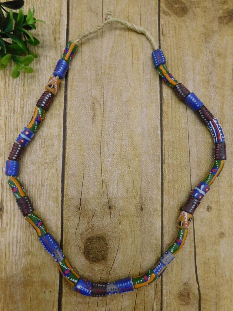 AFRICAN TRADE BEADS ROCK STONE LAPIDARY SPECIMEN: AFRICAN TRADE BEADS ROCK STONE LAPIDARY SPECIMEN