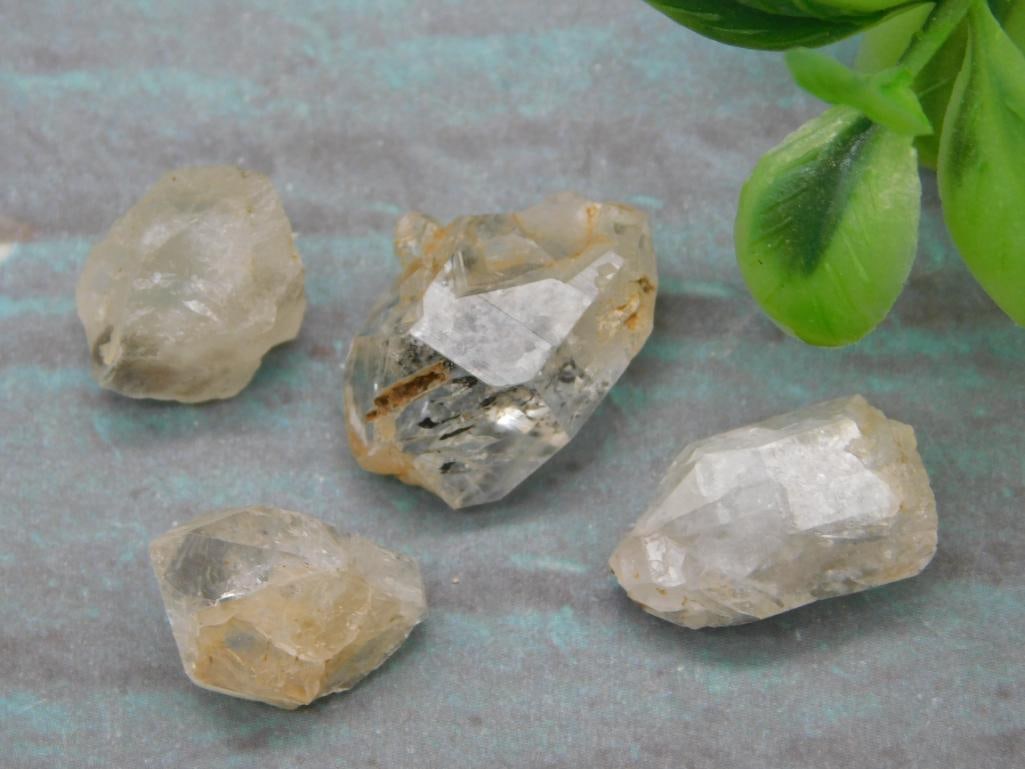 HERKIMER DIAMONDS ROCK STONE LAPIDARY SPECIMEN: HERKIMER DIAMONDS ROCK STONE LAPIDARY SPECIMEN