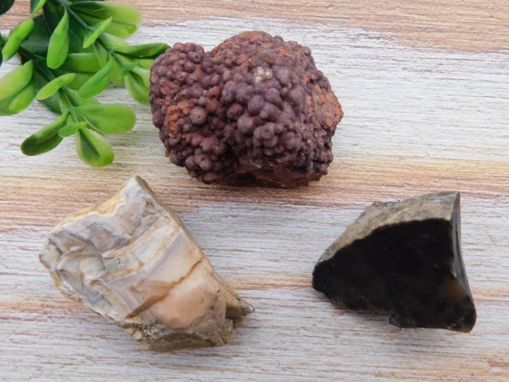 MIXED ROUGH LOT ROCK STONE LAPIDARY SPECIMEN: MIXED ROUGH LOT ROCK STONE LAPIDARY SPECIMEN