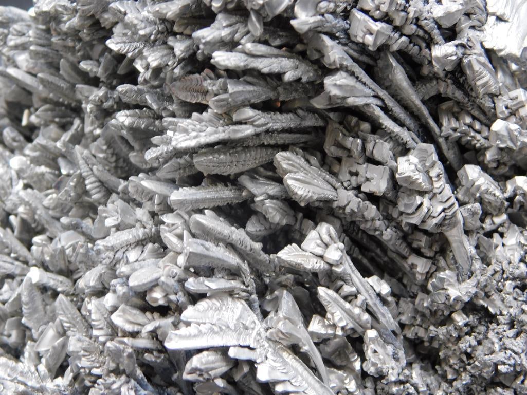 FEATHER PATTERN MAGNESIUM ROCK STONE LAPIDARY SPECIMEN - 2