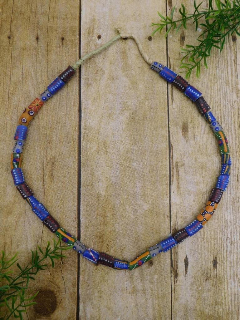 AFRICAN TRADE BEADS ROCK STONE LAPIDARY SPECIMEN: AFRICAN TRADE BEADS ROCK STONE LAPIDARY SPECIMEN