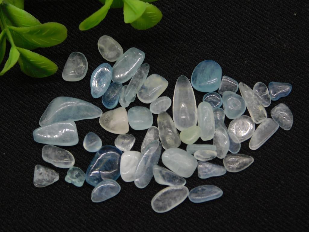 AQUAMARINE ROCK STONE LAPIDARY SPECIMEN: AQUAMARINE ROCK STONE LAPIDARY SPECIMEN