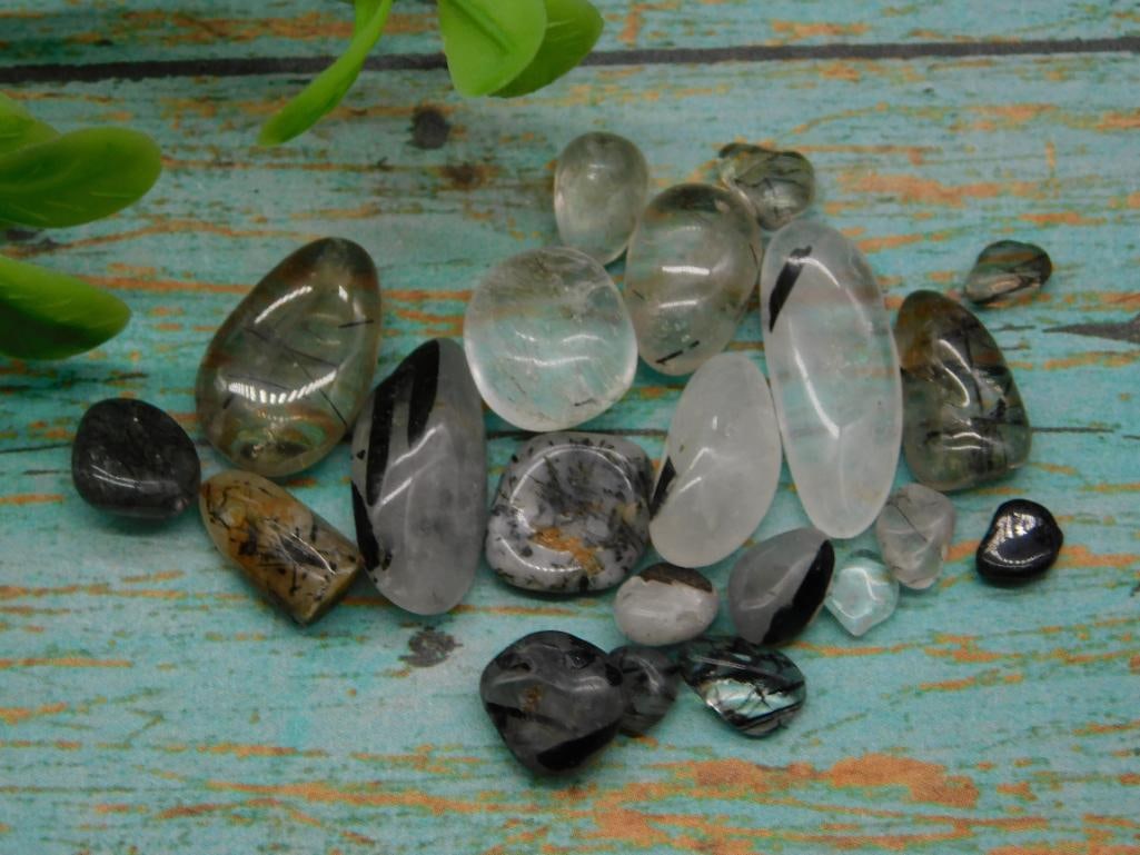 TOURMALINE IN QUARTZ ROCK STONE LAPIDARY SPECIMEN: TOURMALINE IN QUARTZ ROCK STONE LAPIDARY SPECIMEN