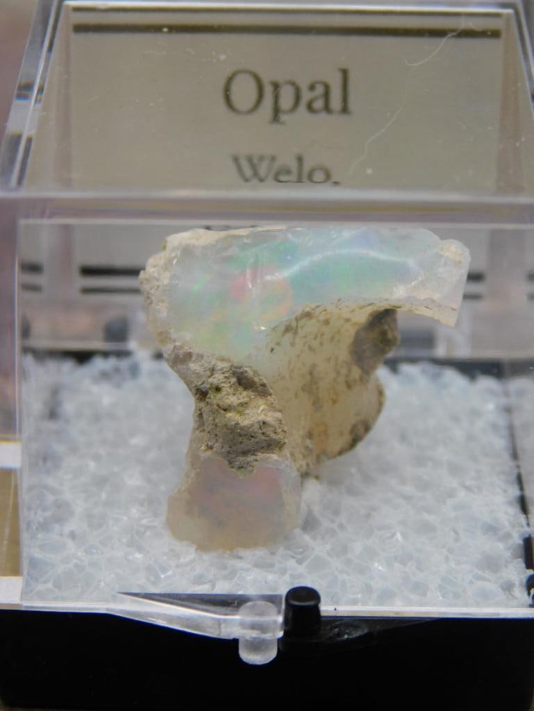 ROUGH OPAL ROCK STONE LAPIDARY SPECIMEN - 3