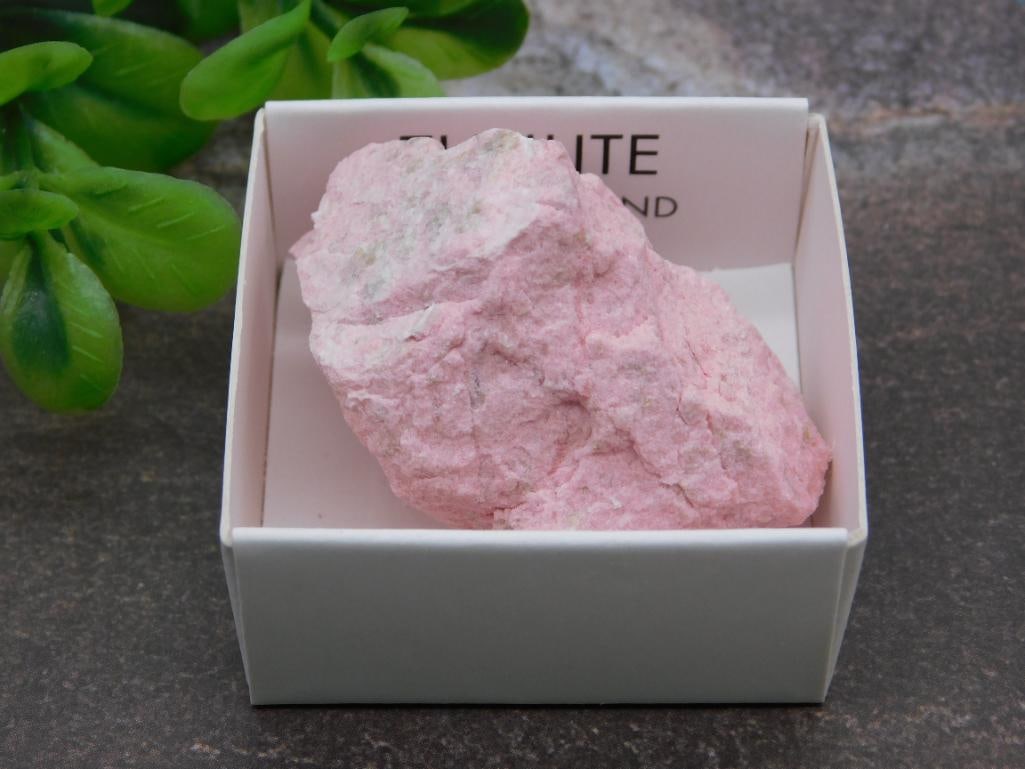 THULITE ROCK STONE LAPIDARY SPECIMEN: THULITE ROCK STONE LAPIDARY SPECIMEN