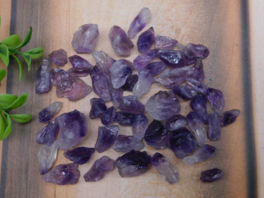 AMETHYST ROCK STONE LAPIDARY SPECIMEN: AMETHYST ROCK STONE LAPIDARY SPECIMEN