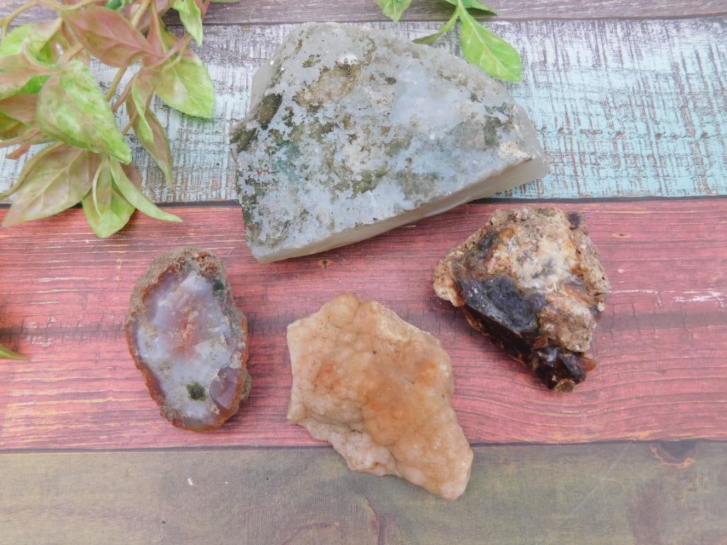 ROCK STONE LAPIDARY SPECIMEN: ROCK STONE LAPIDARY SPECIMEN