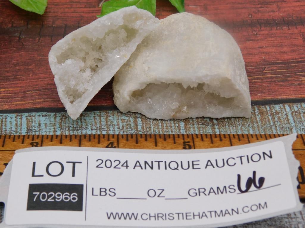 GEODE ROCK STONE LAPIDARY SPECIMEN - 3