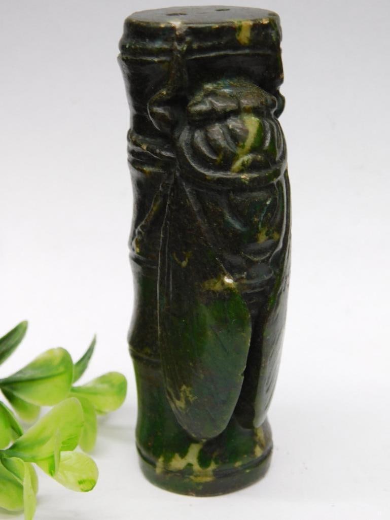 CARVED GREEN JADE CICADA SCULPTURE ROCK STONE LAPIDARY SPECIMEN (1 of 2)
