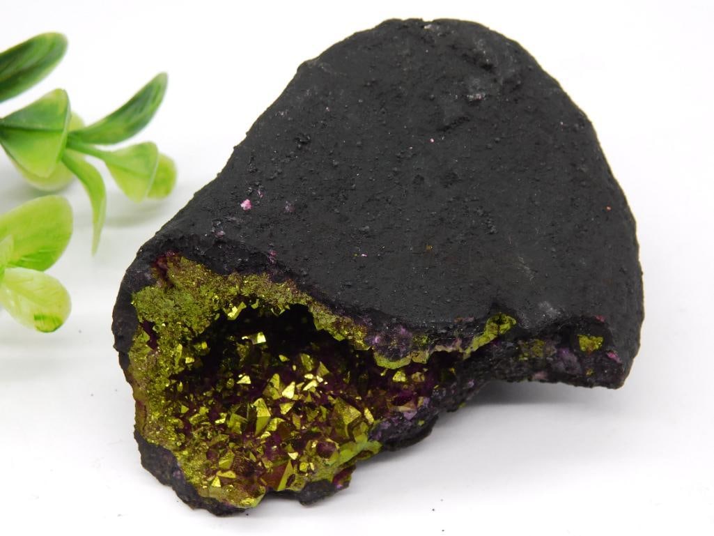 PINK AND GOLD GEODE ROCK STONE LAPIDARY SPECIMEN: PINK AND GOLD GEODE ROCK STONE LAPIDARY SPECIMEN