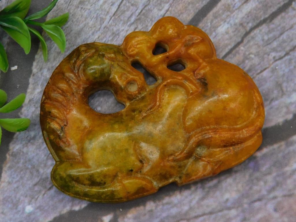 CARVED JADE ROCK STONE LAPIDARY SPECIMEN: CARVED JADE ROCK STONE LAPIDARY SPECIMEN