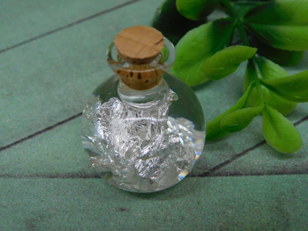 SILVER FLAKES IN BOTTLE ROCK STONE LAPIDARY SPECIMEN: SILVER FLAKES IN BOTTLE ROCK STONE LAPIDARY SPECIMEN