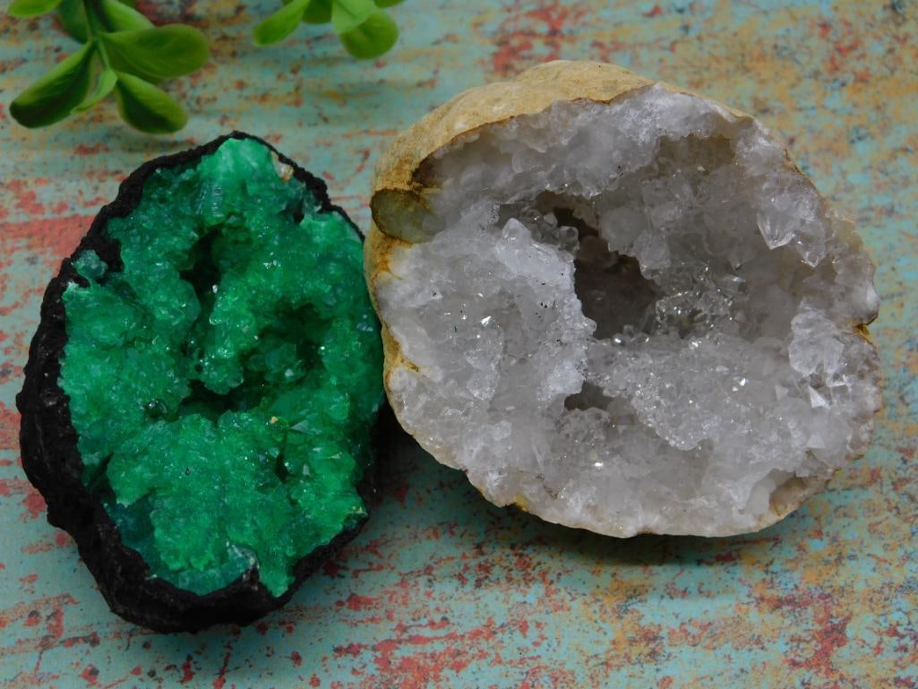 GEODES ROCK STONE LAPIDARY SPECIMEN (1 of 3)