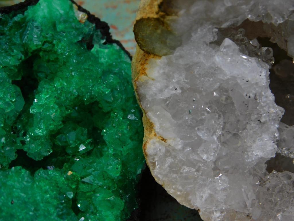 GEODES ROCK STONE LAPIDARY SPECIMEN - 2