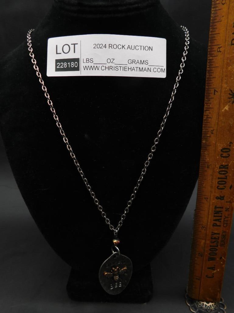QUEEN BEE NECKLACE - 3