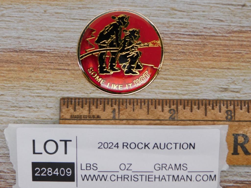 SOME LIKE IT HOT CABOCHON MEDALLION - 2