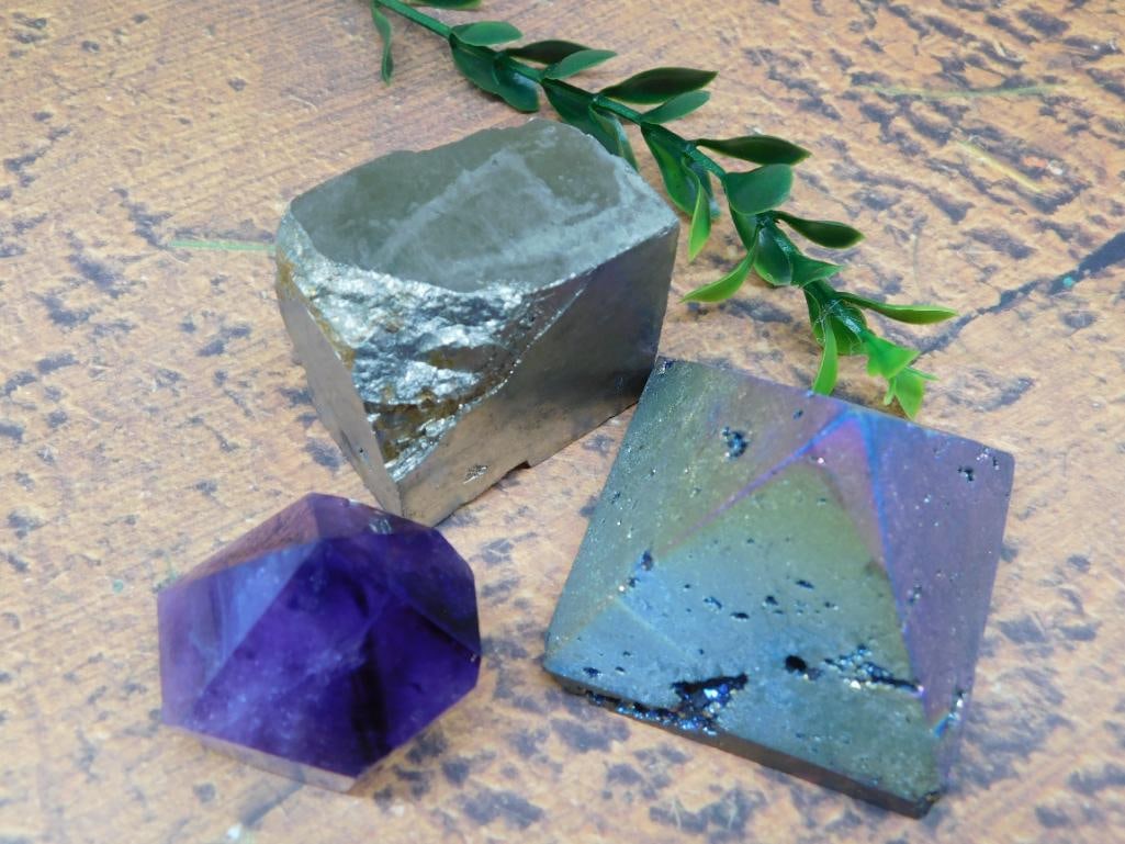 MIXED LOT ROCK STONE LAPIDARY SPECIMEN: MIXED LOT ROCK STONE LAPIDARY SPECIMEN