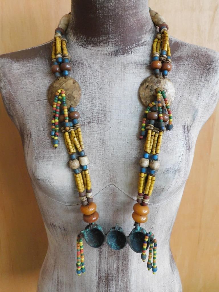 AFRICAN TRADE BEADS ROCK STONE LAPIDARY SPECIMEN: AFRICAN TRADE BEADS ROCK STONE LAPIDARY SPECIMEN