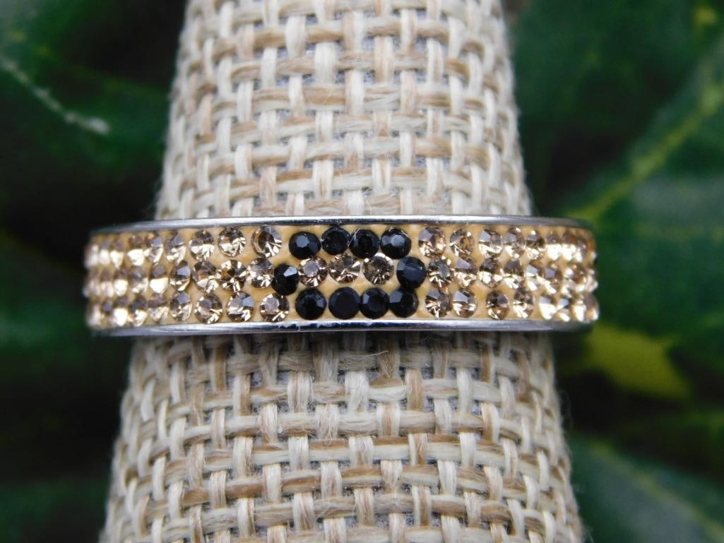 RING ROCK STONE LAPIDARY SPECIMEN: RING ROCK STONE LAPIDARY SPECIMEN