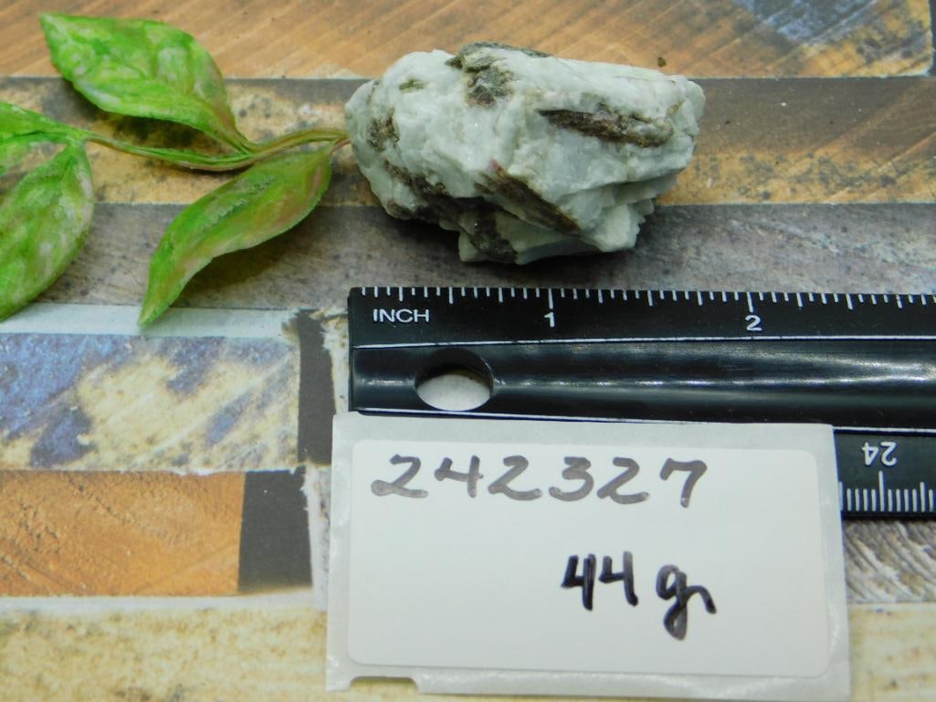ROCK STONE LAPIDARY SPECIMEN - 2