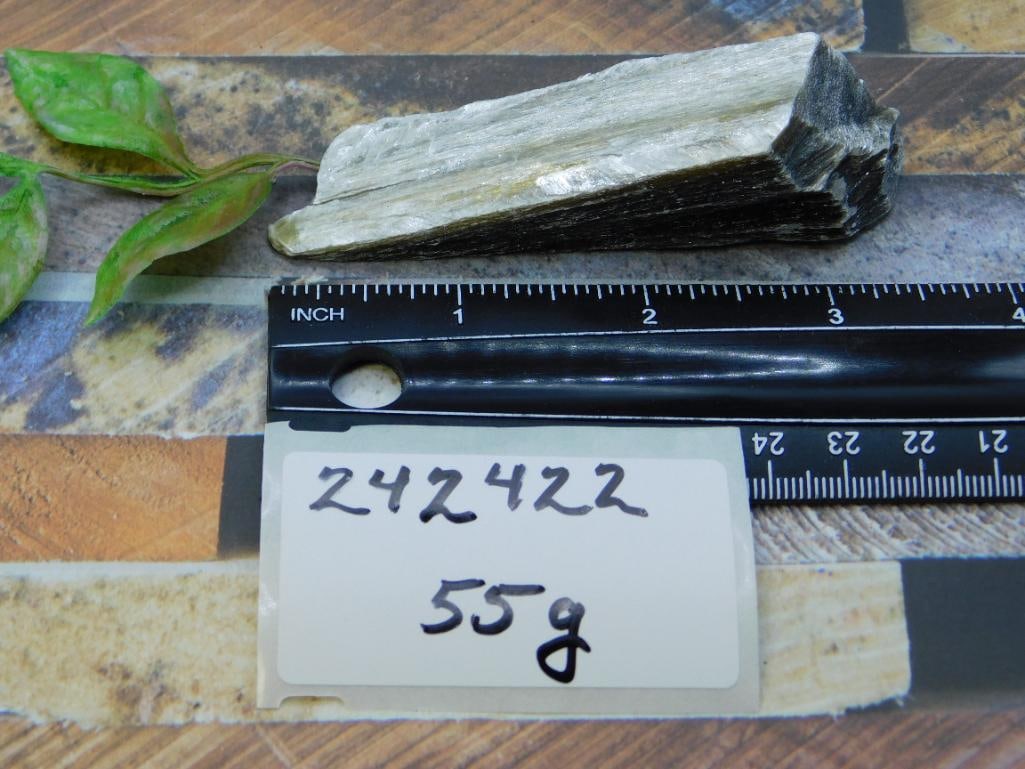 ROCK STONE LAPIDARY SPECIMEN - 2