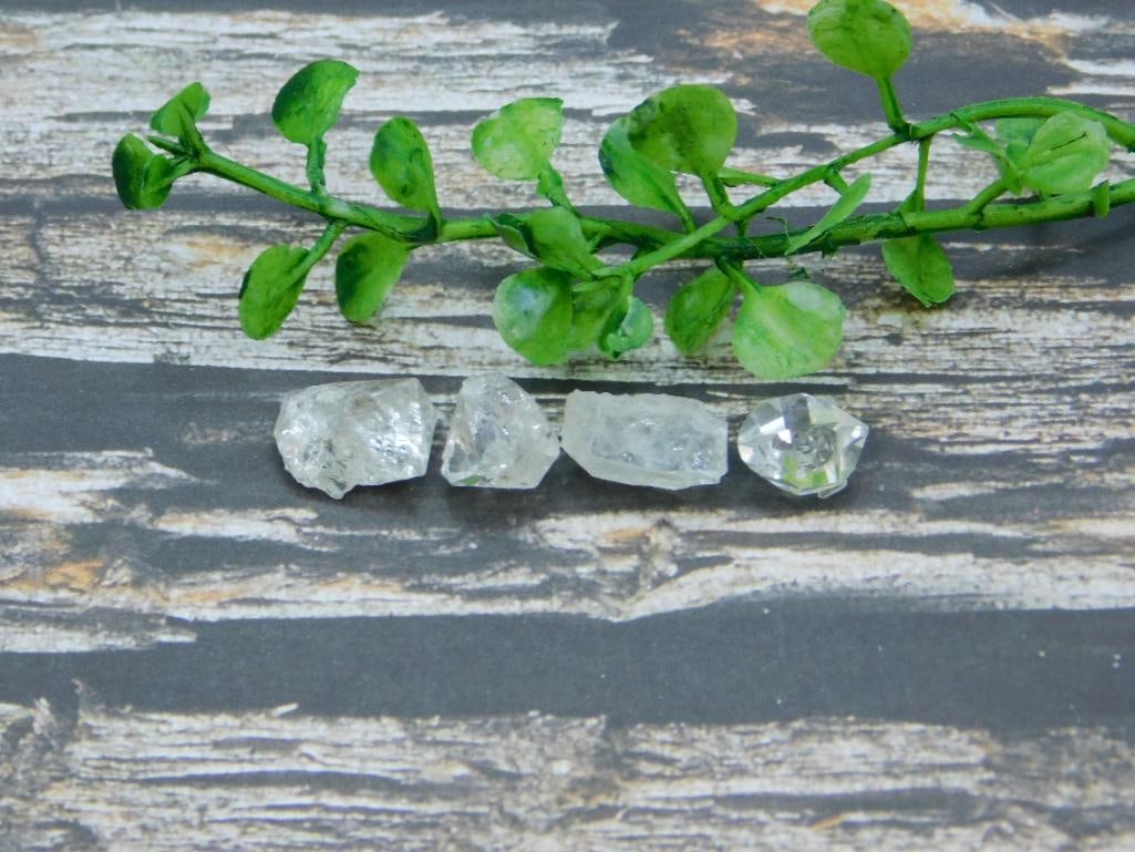 HERKIMER DIAMOND ROCK STONE LAPIDARY SPECIMEN: HERKIMER DIAMOND ROCK STONE LAPIDARY SPECIMEN