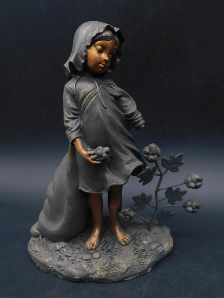 LITTLE GIRL STATUETTE VINTAGE ANTIQUE (1 of 2)