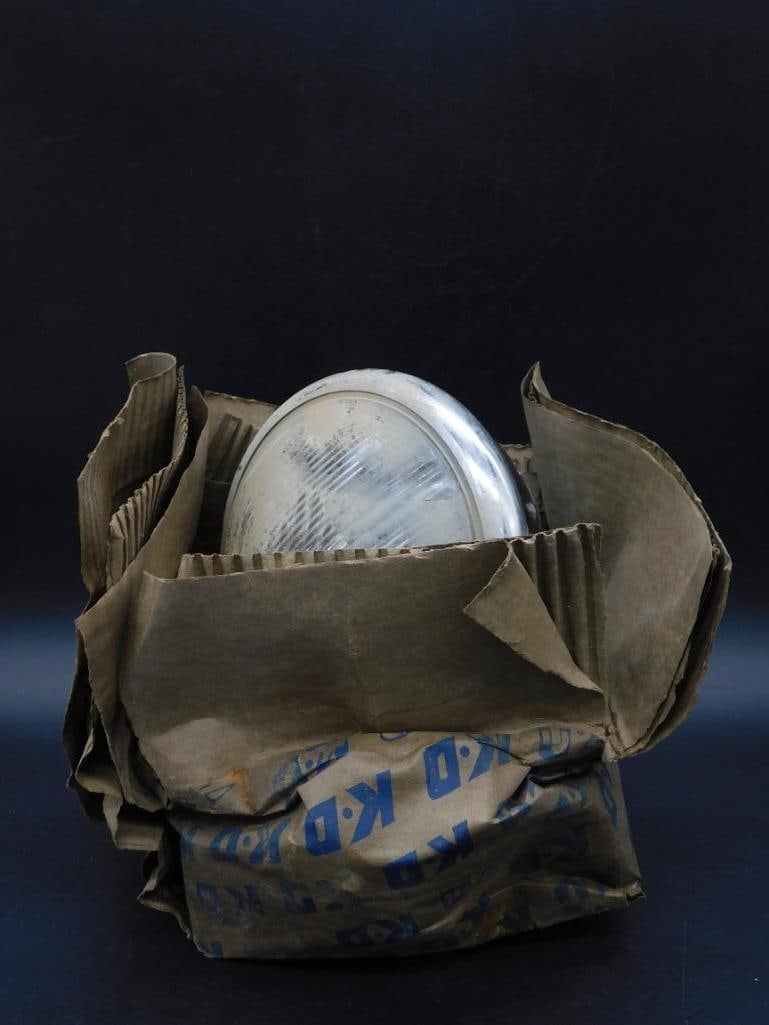 NOS ANTIQUE HEADLIGHT FOG LAMP WITH MOUNTING WARE ORIGINAL BOX K-D 866 SAEF69 GE: NOS ANTIQUE HEADLIGHT FOG LAMP WITH MOUNTING WARE ORIGINAL BOX K-D 866 SAEF69 GE