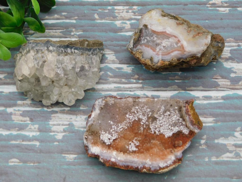 MIXED ROUGH ROCK ROCK STONE LAPIDARY SPECIMEN: MIXED ROUGH ROCK ROCK STONE LAPIDARY SPECIMEN