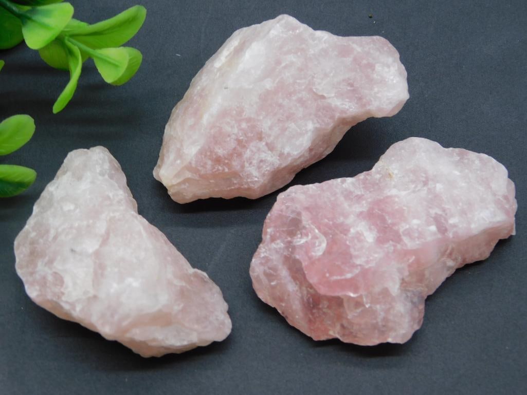 ROSE QUARTZ ROCK STONE LAPIDARY SPECIMEN (1 of 3)