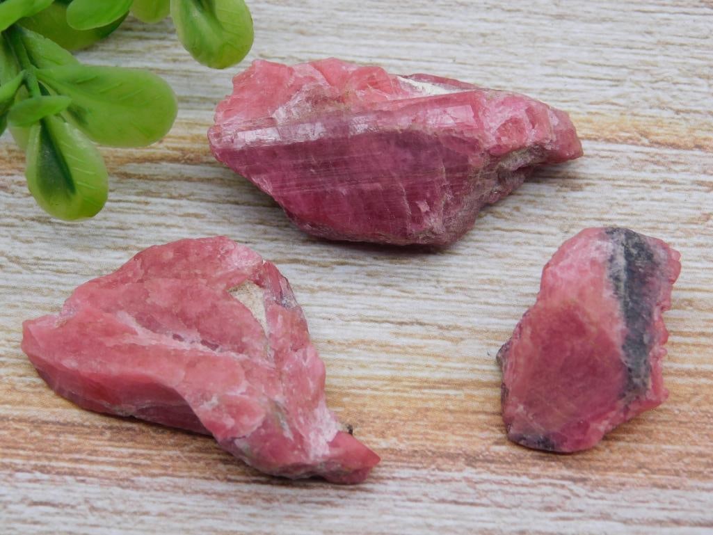 GEM RHODONITE ROCK STONE LAPIDARY SPECIMEN: GEM RHODONITE ROCK STONE LAPIDARY SPECIMEN