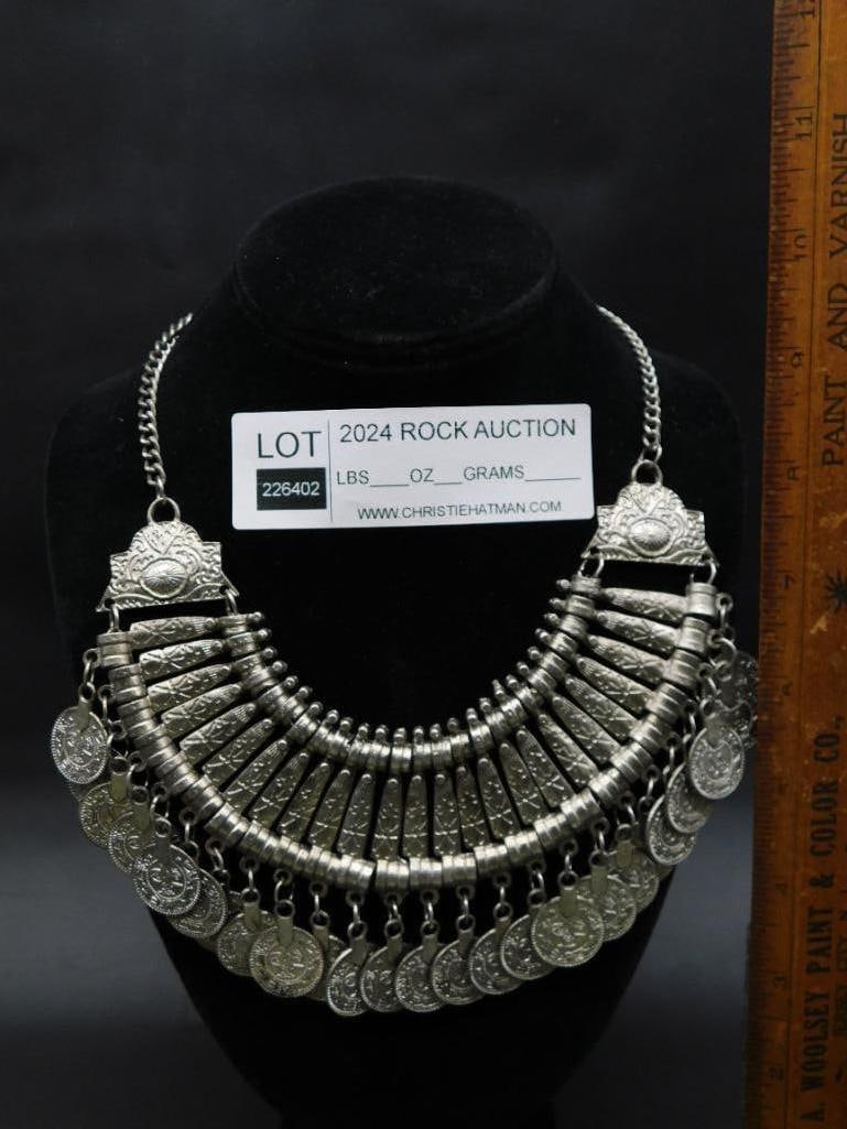 COIN AND PLANK NECKLACE - 4