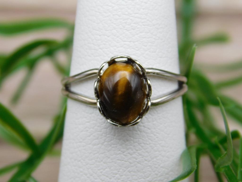 TIGERS EYE ADJUSTABLE RING ROCK STONE LAPIDARY SPECIMEN: TIGERS EYE ADJUSTABLE RING ROCK STONE LAPIDARY SPECIMEN