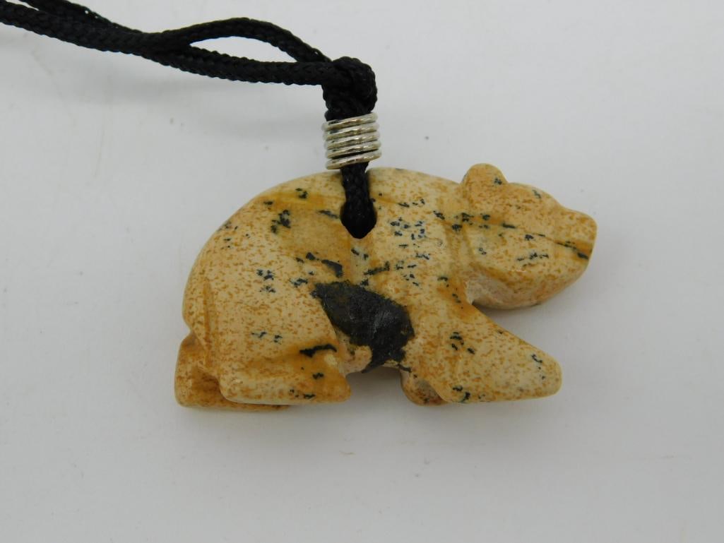 STONE BEAR PENDANT ROCK STONE LAPIDARY SPECIMEN: STONE BEAR PENDANT ROCK STONE LAPIDARY SPECIMEN