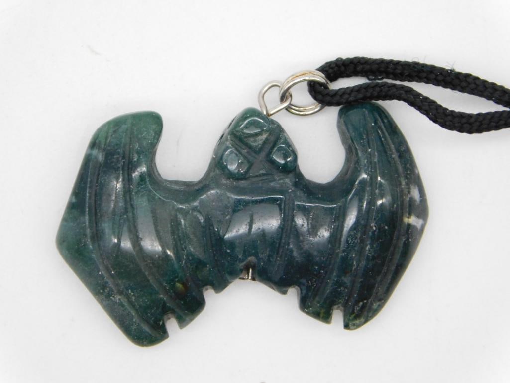 MOSS PLUME BAT PENDANT ROCK STONE LAPIDARY SPECIMEN: MOSS PLUME BAT PENDANT ROCK STONE LAPIDARY SPECIMEN