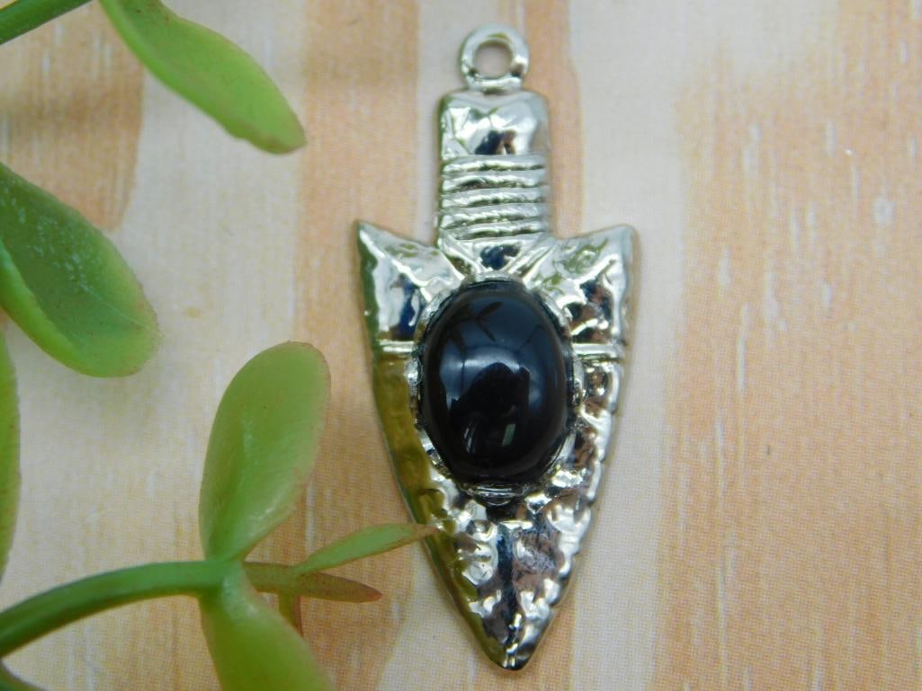 HAWKES EYE PENDANT ROCK STONE LAPIDARY SPECIMEN: HAWKES EYE PENDANT ROCK STONE LAPIDARY SPECIMEN