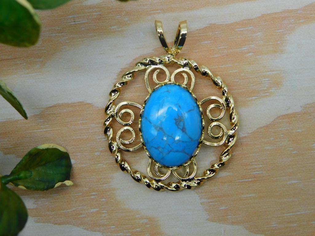 TURQUOISE PENDANT ROCK STONE LAPIDARY SPECIMEN: TURQUOISE PENDANT ROCK STONE LAPIDARY SPECIMEN