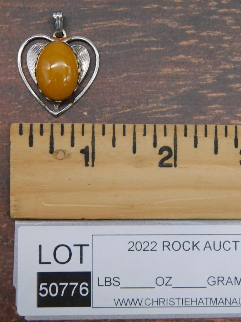 GENUINE STONE HEART PENDANT ROCK STONE LAPIDARY SPECIMEN: GENUINE STONE HEART PENDANT ROCK STONE LAPIDARY SPECIMEN