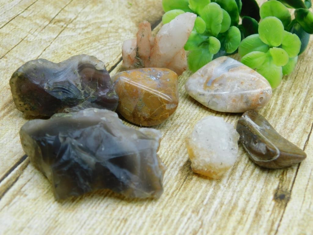 MIXED STONE LOT ROCK STONE LAPIDARY SPECIMEN: MIXED STONE LOT ROCK STONE LAPIDARY SPECIMEN