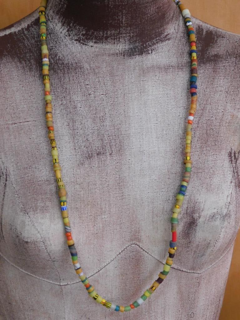 AFRICAN TRADE BEADS ROCK STONE LAPIDARY SPECIMEN (1 of 3)