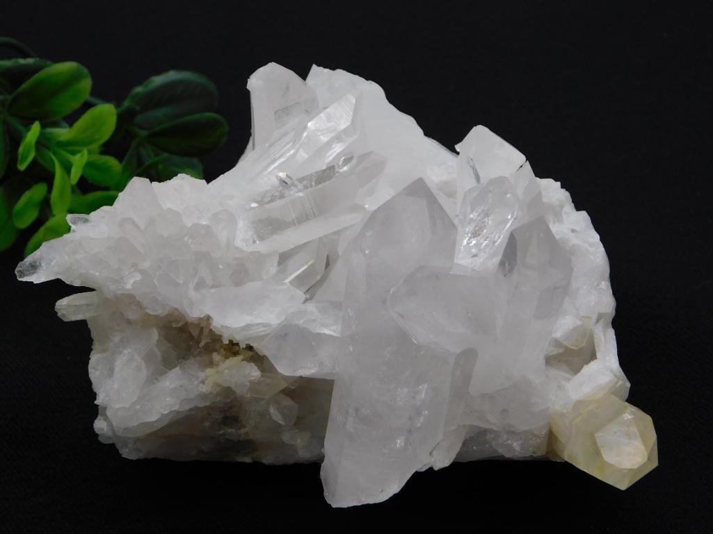 1 POUND QUARTZ ROCK STONE LAPIDARY SPECIMEN: 1 POUND QUARTZ ROCK STONE LAPIDARY SPECIMEN