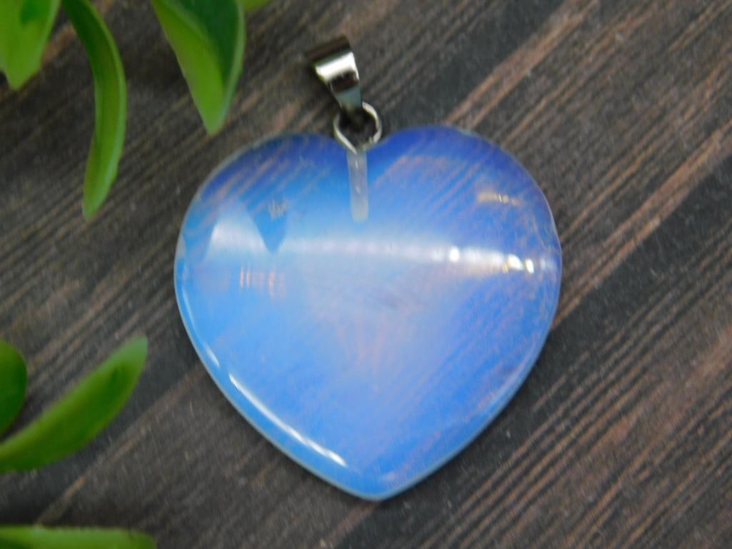 OPALITE HEART PENDANT ROCK STONE LAPIDARY SPECIMEN: OPALITE HEART PENDANT ROCK STONE LAPIDARY SPECIMEN