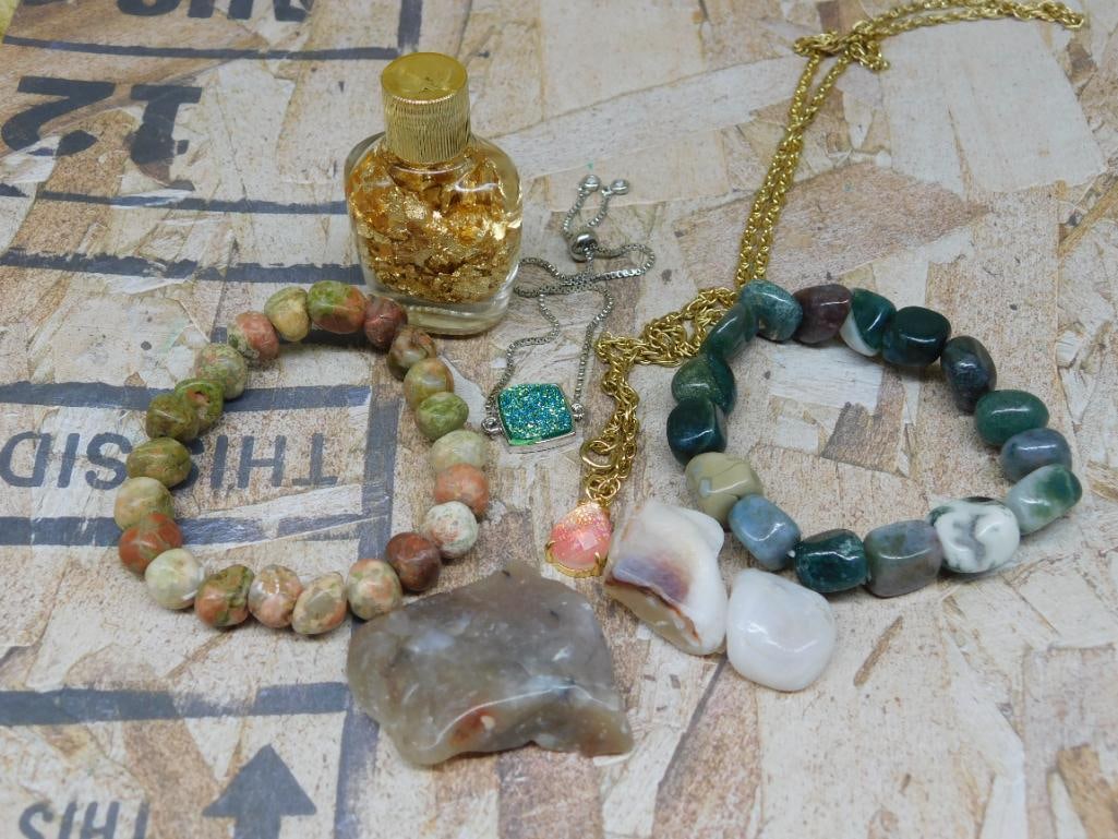 MIXED JEWELRY LOT ROCK STONE LAPIDARY SPECIMEN: MIXED JEWELRY LOT ROCK STONE LAPIDARY SPECIMEN