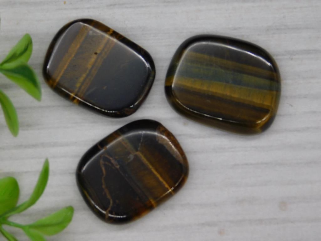 TIGER EYE ROCK STONE LAPIDARY SPECIMEN: TIGER EYE ROCK STONE LAPIDARY SPECIMEN