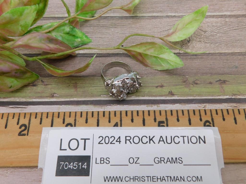 Silver-tone ring with raw-style cluster design - 3