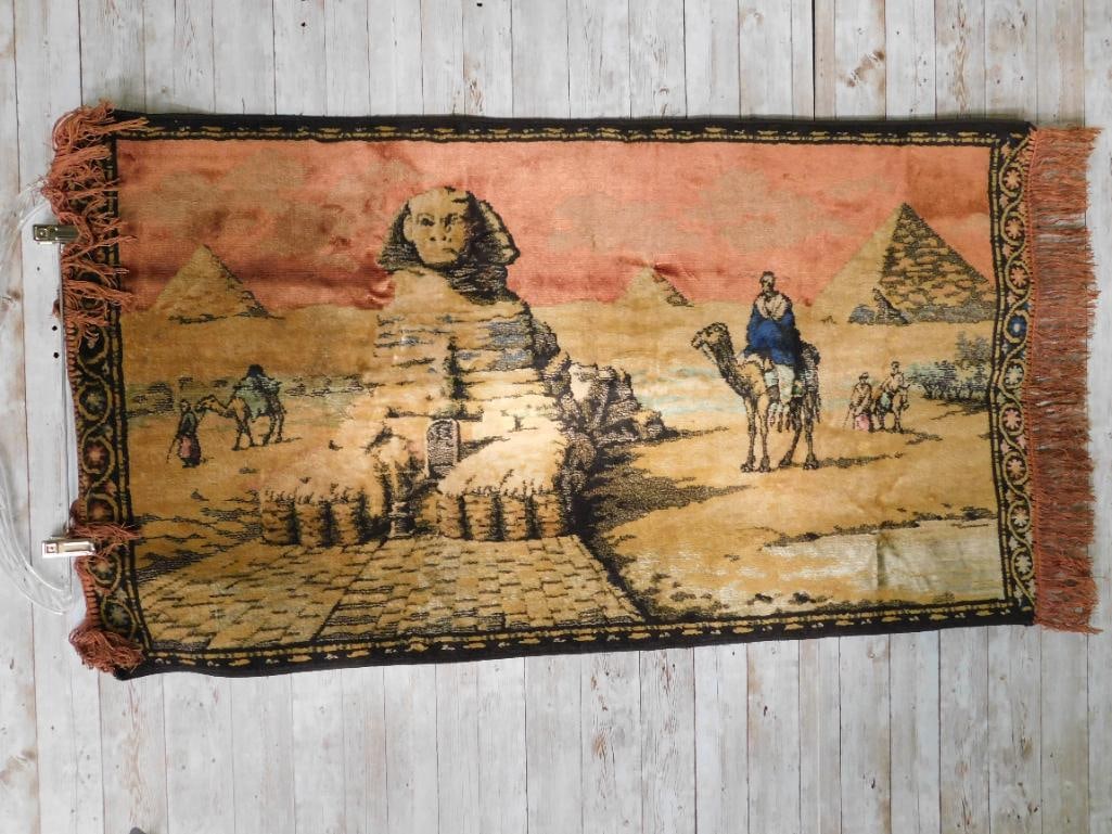 Decorative Rug Featuring the Sphinx and Pyramids: Decorative Rug Featuring the Sphinx and Pyramids